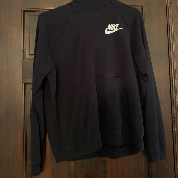 nike black essentials hoodie